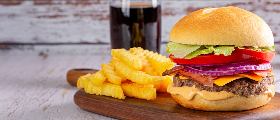 CWBurguer Fest 2025: maior festival de hambúrgueres de Curitiba está de volta