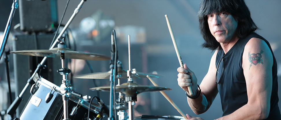 Marky Ramone traz Tour Blitzkrieg 2025 para capital paranaense em celebração aos 10 anos do Hard Rock Cafe Curitiba
